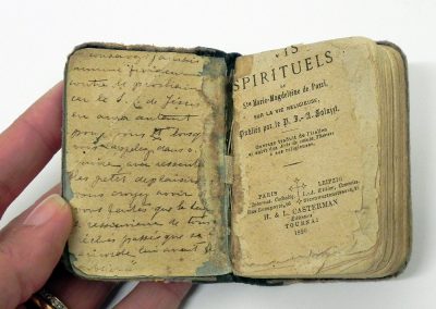 Coleção de livros de santos de Luiza Andaluz